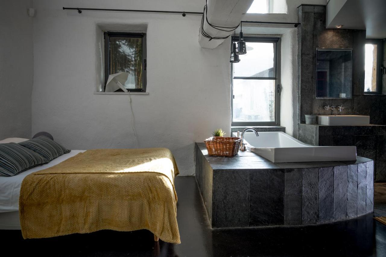 Bed and Breakfast Chez Mezig Орво Экстерьер фото